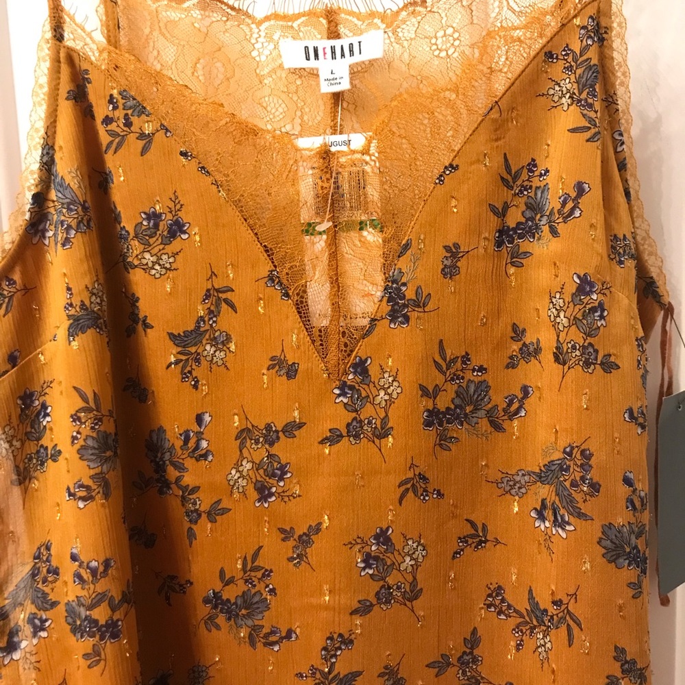 Yellow laces tank